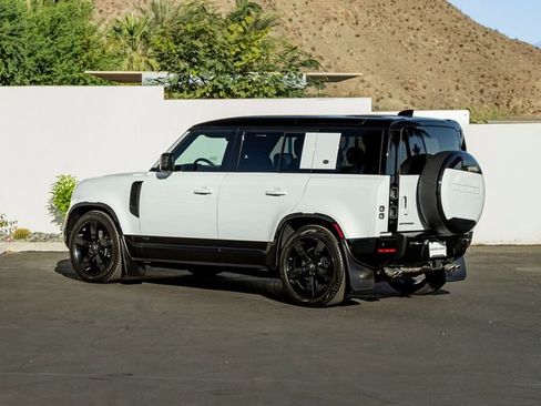 Used 2023 Land Rover Defender 110 V8 AWD/4WD image 9