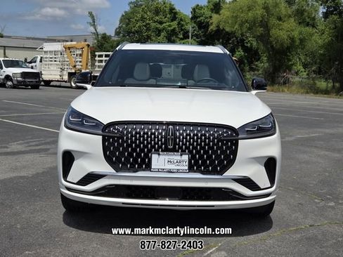 New 2026 Lincoln Aviator Black Label w/ Dynamic Handling Package AWD/4WD image 8