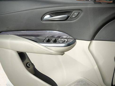 Certified 2023 Cadillac XT4 Luxury w/ Driver Awareness Package image 23