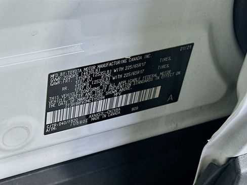 Used 2021 Toyota RAV4 LE FWD image 34
