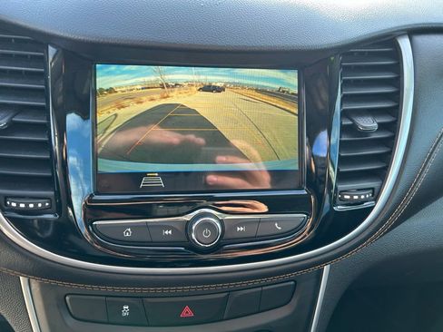 Used 2019 Chevrolet Trax LT w/ LT Convenience Package image 20