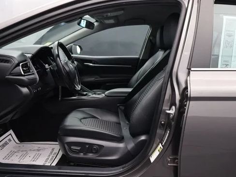 Used 2023 Toyota Camry SE FWD image 14