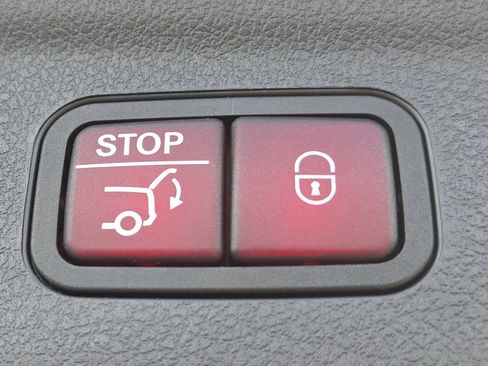 Used 2024 Mercedes-Benz GLE 350 4MATIC image 26