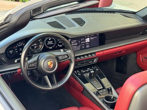 Used 2021 Porsche 911 Carrera RWD image 20
