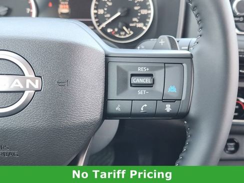 Certified 2025 Nissan Rogue SV image 28