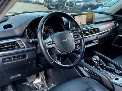 Used 2022 Kia Telluride LX image 16