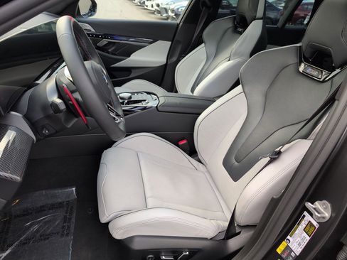 Used 2026 BMW M5 Touring w/ M Driver's Package image 16