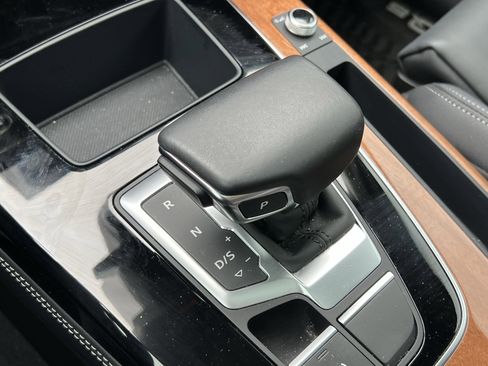 Used 2023 Audi Q5 2.0T Prestige w/ Prestige Package image 26