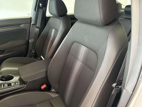 Used 2025 Honda Civic Sport image 17
