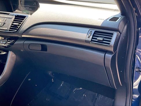 Used 2017 Honda Accord Sport image 18