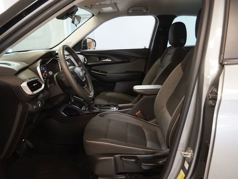 Used 2023 Chevrolet TrailBlazer LS image 5