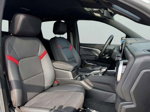 Used 2025 Chevrolet Colorado Z71 w/ Z71 Convenience Package 2 image 49