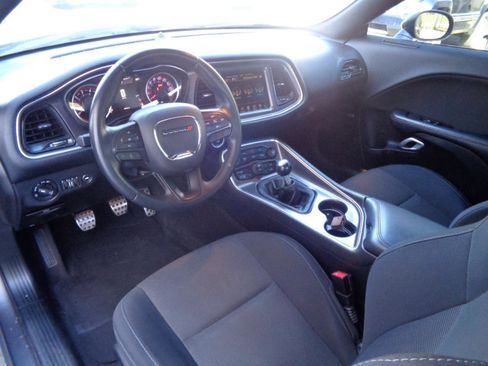 Used 2016 Dodge Challenger R/T Scat Pack RWD image 5