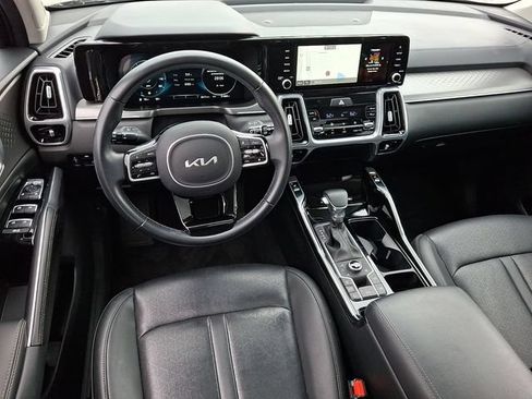 Used 2023 Kia Sorento SX AWD/4WD image 2