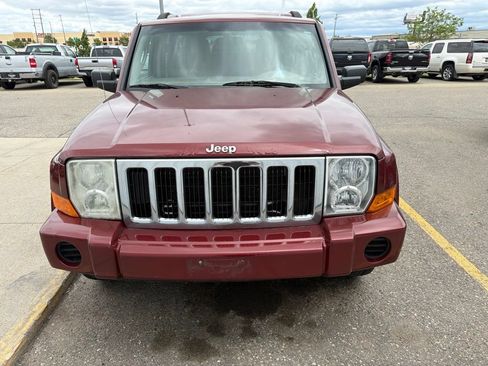 Used 2008 Jeep Commander Sport AWD/4WD image 2