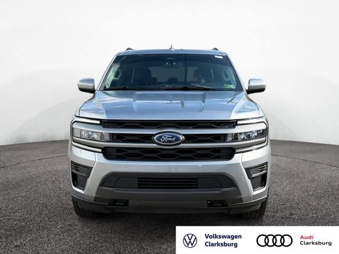 Used 2024 Ford Expedition XLT AWD/4WD image 2