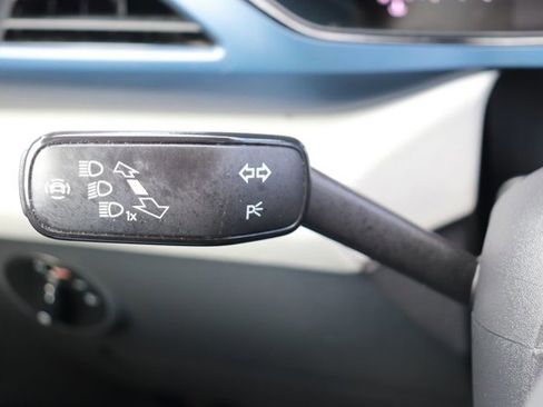 Used 2024 Volkswagen Taos SE image 22