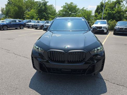 New 2026 BMW X5 xDrive40i w/ M Sport Package AWD/4WD image 8