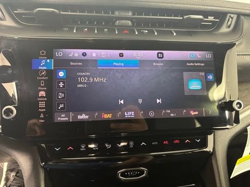New 2026 Jeep Grand Cherokee Altitude AWD/4WD image 15