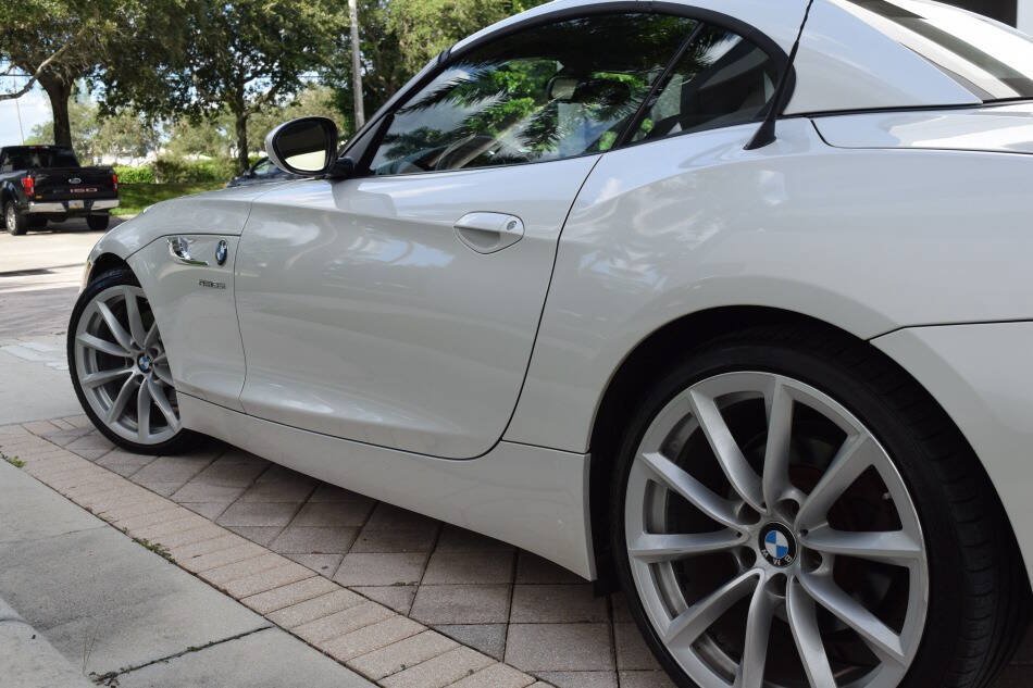 Used 2014 BMW Z4 sDrive35i RWD image 26