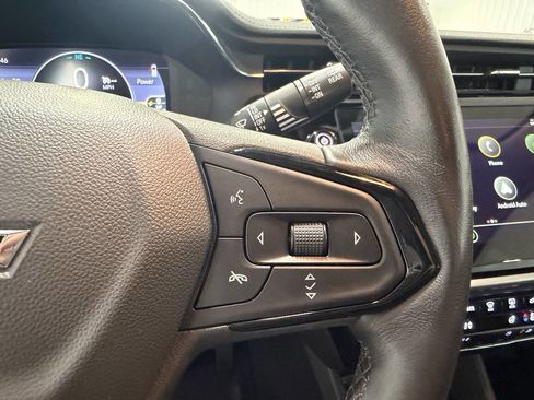 Used 2022 Chevrolet Bolt EUV LT w/ Convenience Package image 20