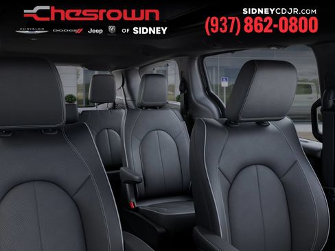 New 2026 Chrysler Pacifica Limited FWD image 26