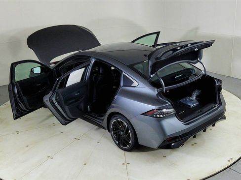 New 2026 Nissan Sentra SR w/ SR Premium Package image 26