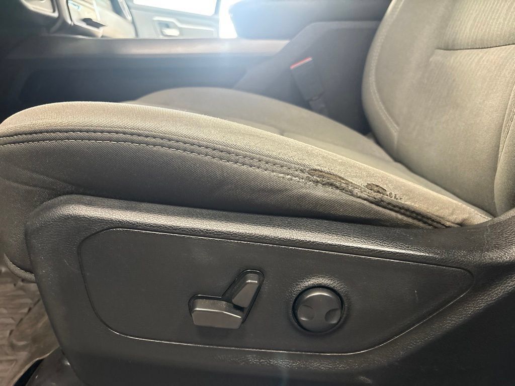 Used 2022 RAM 1500 Big Horn AWD/4WD image 25