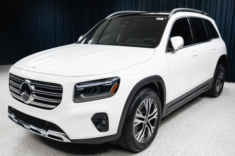 New 2026 Mercedes-Benz GLB 250 image 1