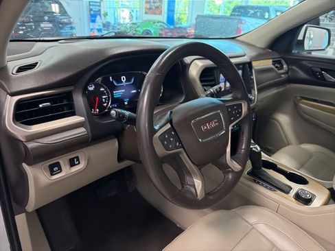 Used 2018 GMC Acadia Denali w/ Technology Package AWD/4WD image 17
