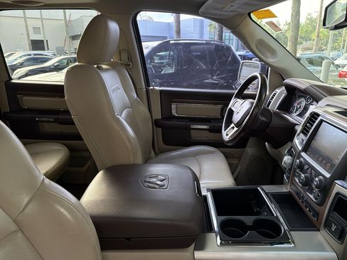 Used 2014 RAM 1500 Laramie w/ Convenience Group AWD/4WD image 42
