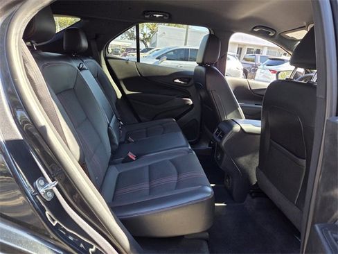 Certified 2022 Chevrolet Equinox RS w/ Infotainment Package image 26