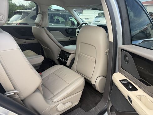 Used 2020 Lincoln Aviator Reserve RWD image 24