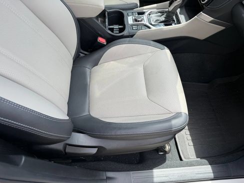 Used 2019 Subaru Forester Limited w/ Popular Package #3 AWD/4WD image 18