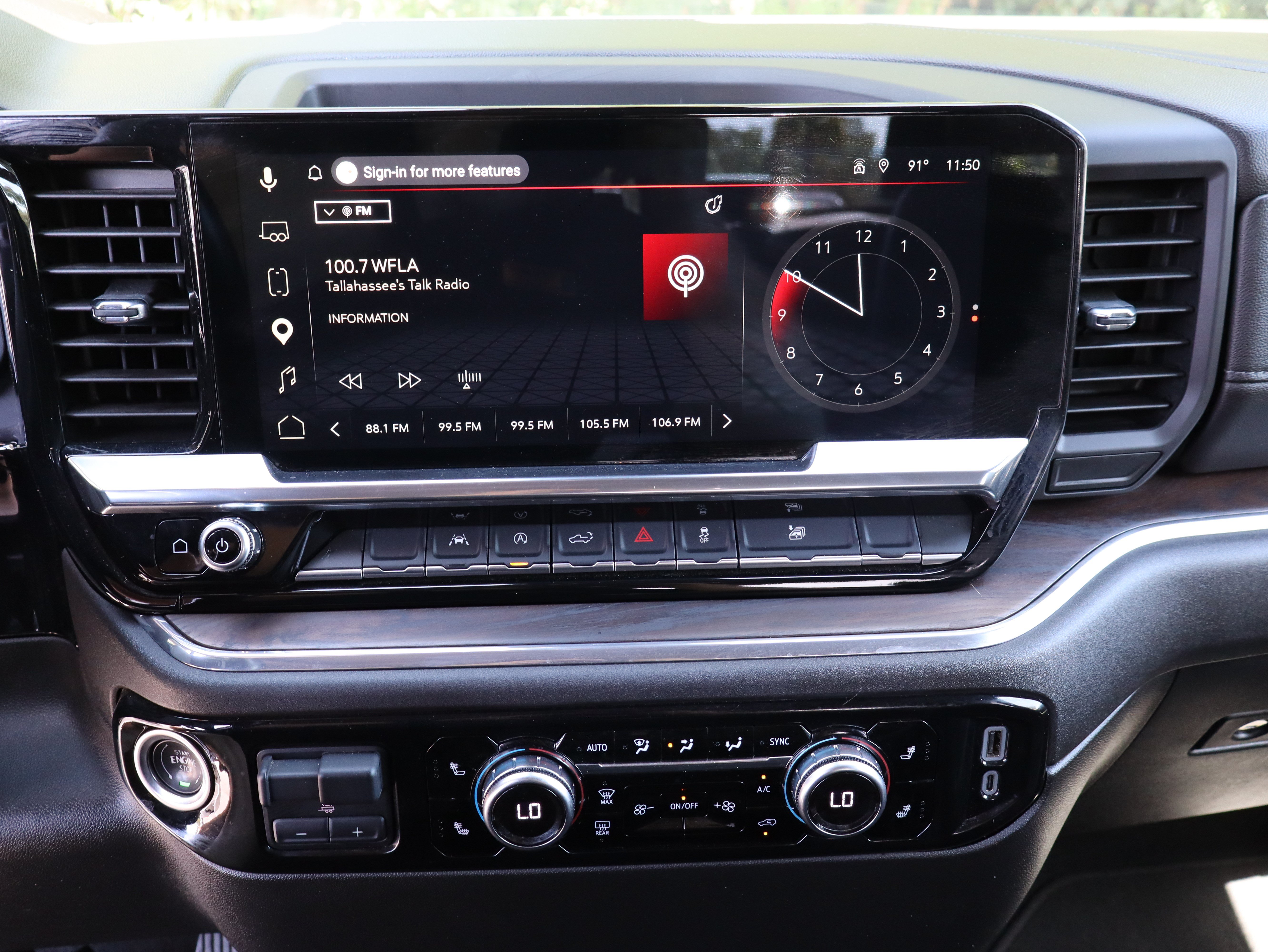 Used 2025 GMC Sierra 1500 SLT RWD image 37