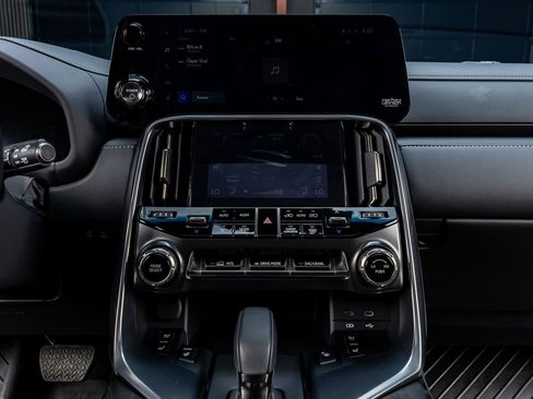 Used 2025 Lexus LX 700h Overtrail w/ Accessory Package (Z1) image 20