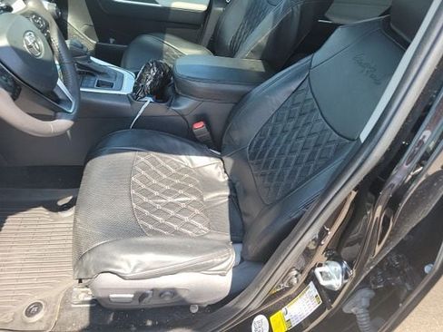 Certified 2025 Toyota RAV4 XLE w/ Convenience Package AWD/4WD image 10