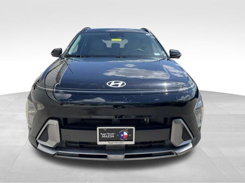Used 2024 Hyundai Kona Limited FWD image 2
