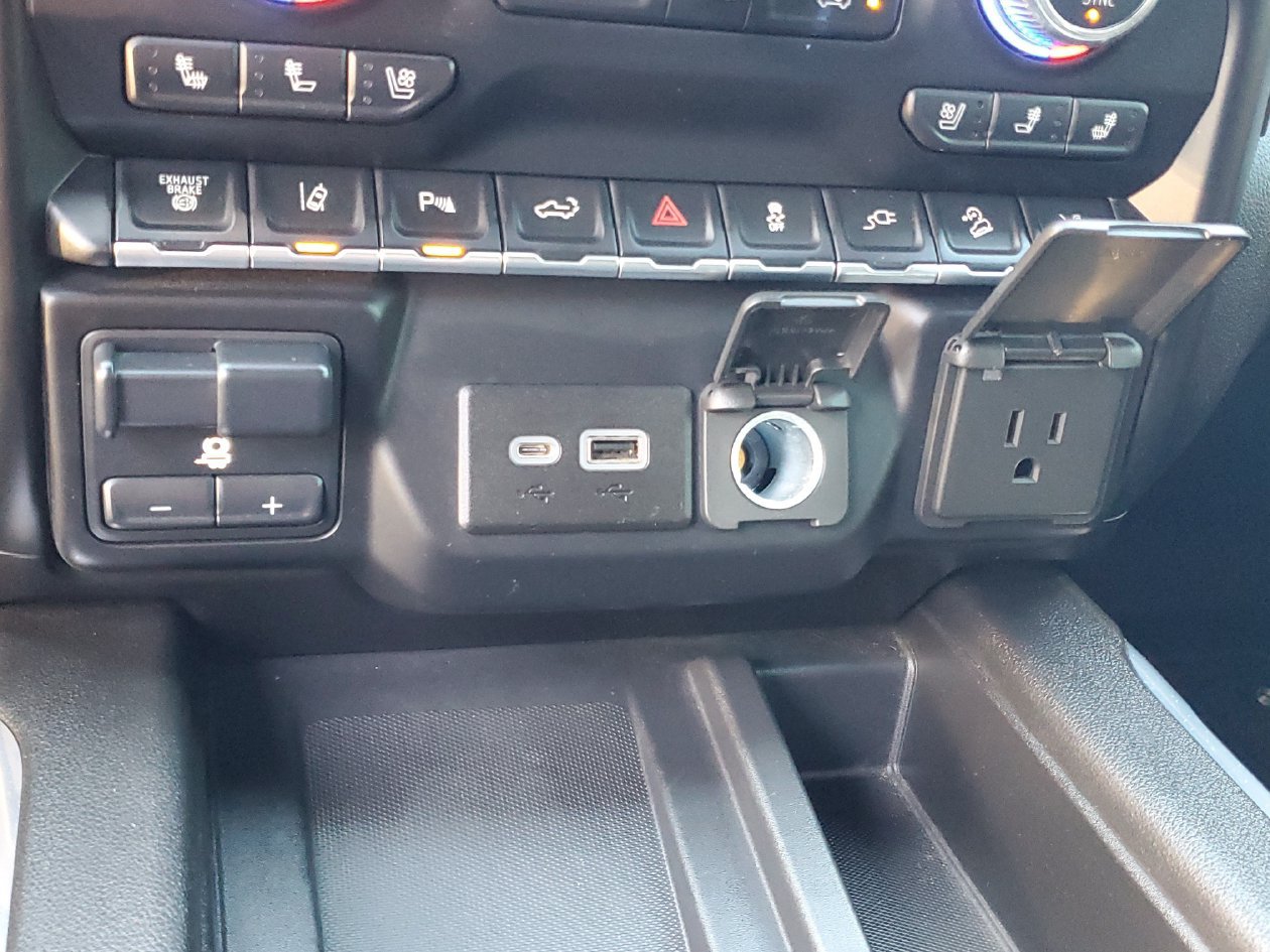 Used 2021 GMC Sierra 2500 AT4 w/ AT4 Premium Plus Package AWD/4WD image 24