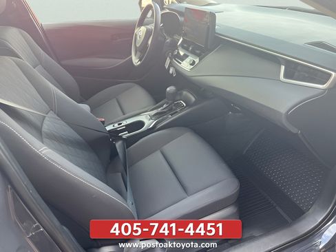 Used 2025 Toyota Corolla LE FWD image 15
