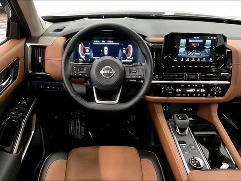 New 2025 Nissan Pathfinder Platinum w/ Cargo Package image 20