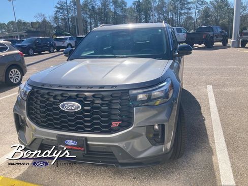 Used 2025 Ford Explorer ST w/ Sun And Sound Package AWD/4WD image 2