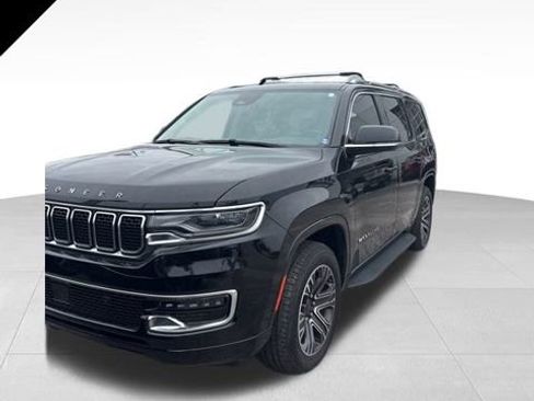 Used 2023 Jeep Wagoneer Base w/ Premium Group I image 1