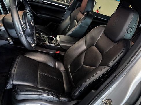 Used 2011 Porsche Cayenne S image 14