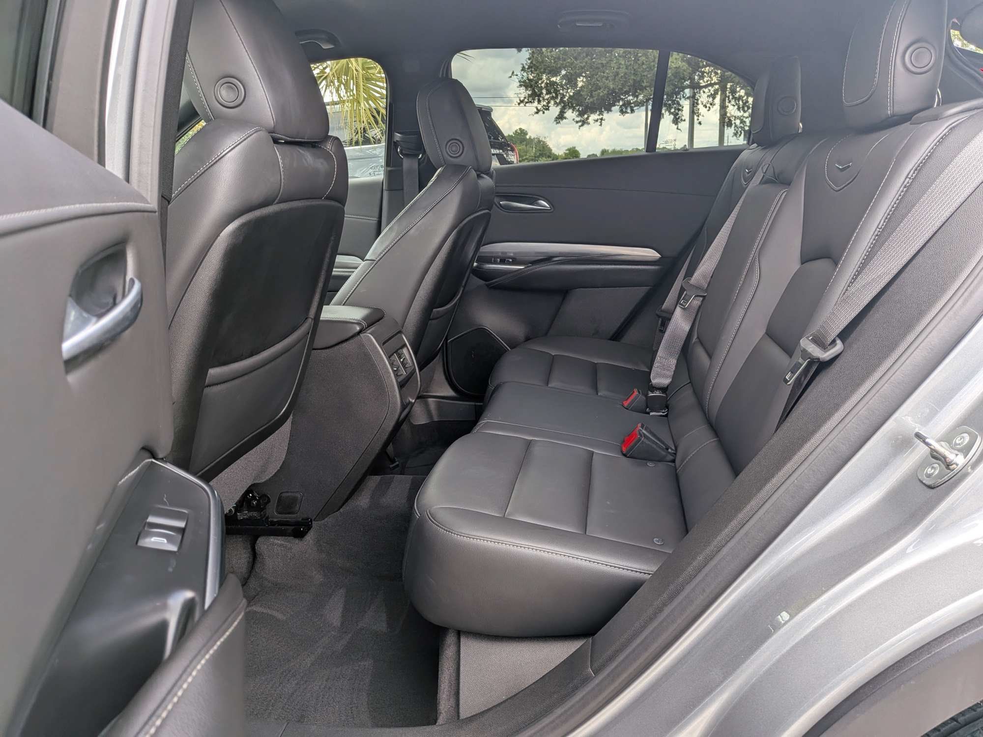 Used 2025 Cadillac XT4 Premium Luxury FWD image 15