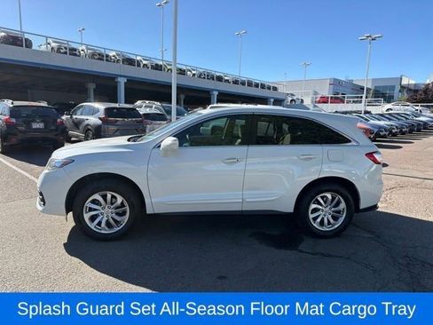 Used 2017 Acura RDX FWD image 2