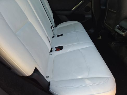 Used 2024 Tesla Model Y 2WD image 18