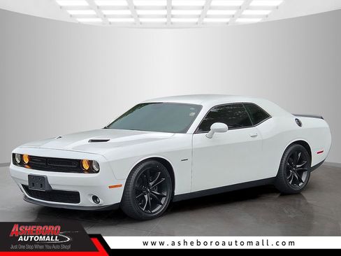Used 2018 Dodge Challenger R/T w/ Blacktop Package RWD image 1