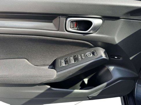 Used 2024 Honda Civic Sport image 17