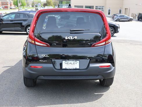 Used 2022 Kia Soul LX w/ Technology Package FWD image 6